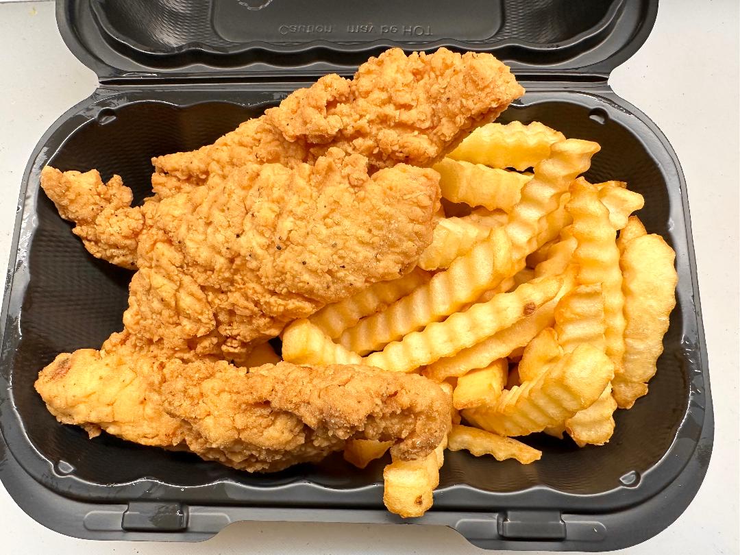 Chicken Tender w/fries