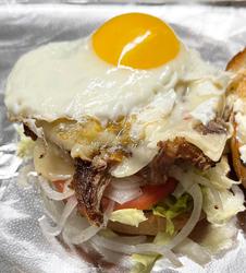 Ribeye w/egg, lettuce tomato, mayo and cheese